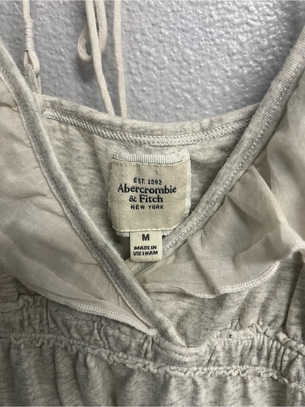 Abercrombie & Fitch Cream Ruffle Tank Top - Picture 3 of 6